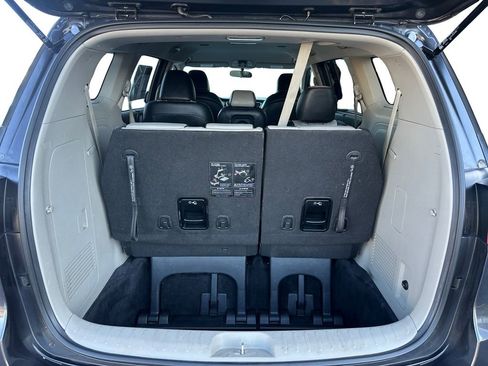 Used 2019 Kia Sedona EX image 19