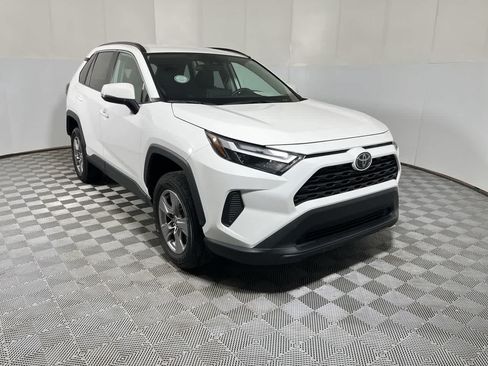 Used 2025 Toyota RAV4 XLE FWD image 2