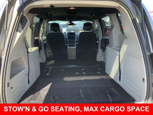 Used 2019 Dodge Grand Caravan SXT FWD image 5