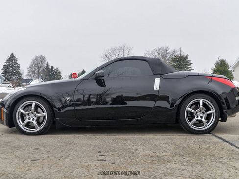 Used 2007 Nissan 350Z Touring image 22