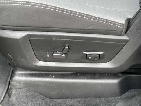 Used 2024 RAM 2500 Big Horn w/ Bed Utility Group image 12