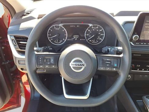 Used 2021 Nissan Rogue SV image 19