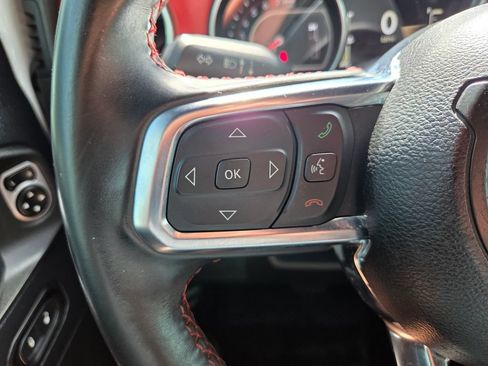 Used 2018 Jeep Wrangler Unlimited Rubicon AWD/4WD image 32