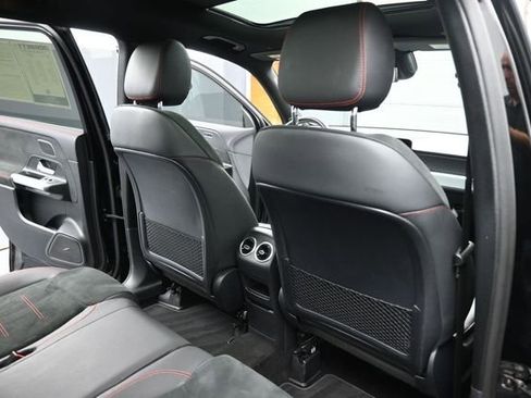 Used 2024 Mercedes-Benz GLB 250 image 24