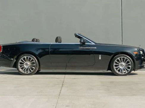 Used 2018 Rolls-Royce Dawn image 7