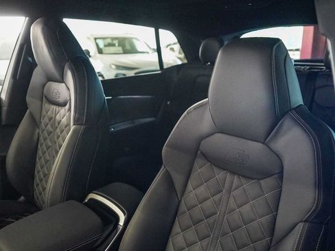 New 2026 Audi SQ8 Premium Plus AWD/4WD image 25