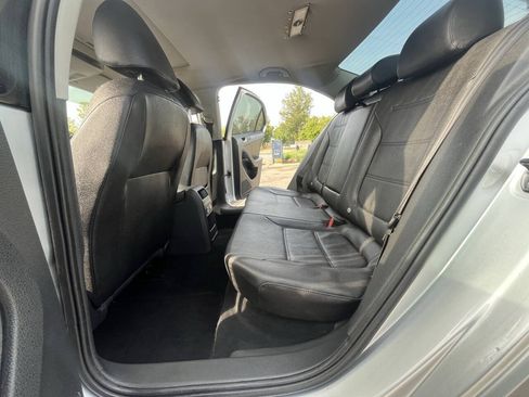 Used 2012 Volkswagen Jetta SE FWD image 18