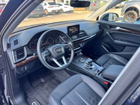 Used 2020 Audi Q5 2.0T Premium w/ Convenience Package AWD/4WD image 21
