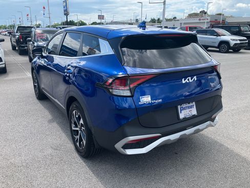 Used 2023 Kia Sportage EX FWD image 5