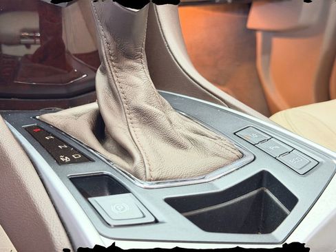 Used 2015 Cadillac SRX Performance w/ Driver Awareness Package image 21