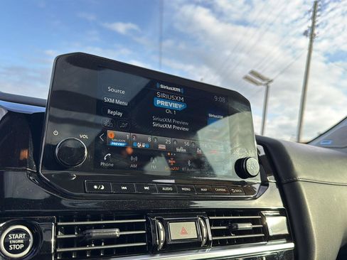 Used 2023 Nissan Pathfinder SL w/ SL Premium Package image 22