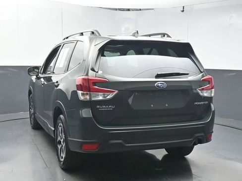 Used 2023 Subaru Forester Premium image 6