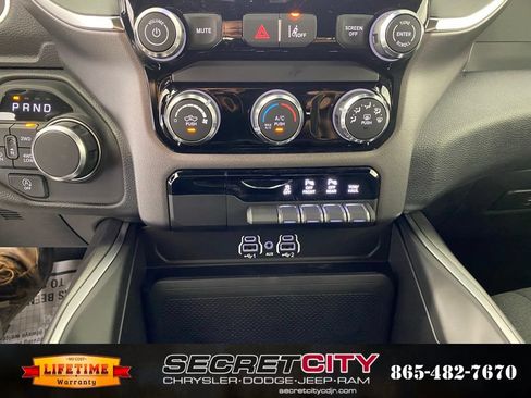 New 2026 RAM 1500 Express AWD/4WD image 23