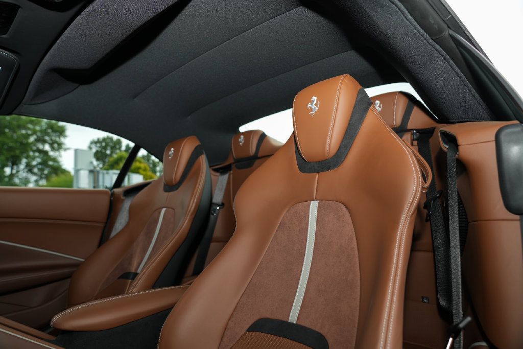 Used 2025 Ferrari Roma Spider RWD image 27