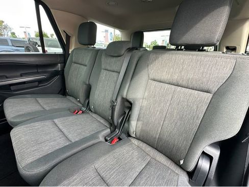 Certified 2022 Ford Expedition XLT image 17