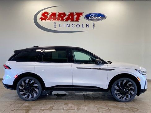 New 2026 Lincoln Nautilus Reserve AWD/4WD image 8