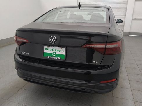 Used 2024 Volkswagen Jetta SE FWD image 7