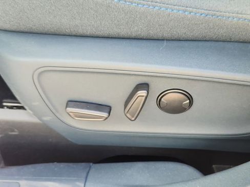 New 2025 Ford Maverick XLT w/ XLT Luxury Package image 8