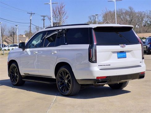 Used 2021 Cadillac Escalade Sport Platinum image 4