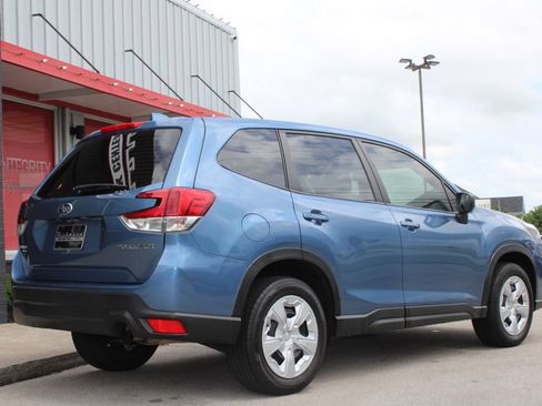 Used 2023 Subaru Forester AWD/4WD image 9