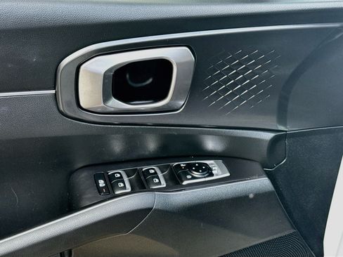 Used 2024 Kia Sorento S w/ Panoramic Sunroof Package FWD image 14