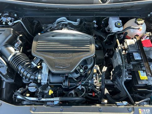 Used 2024 Cadillac XT6 Premium Luxury image 29