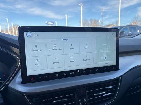 Used 2025 Ford Escape Platinum w/ Premium Technology Package image 36