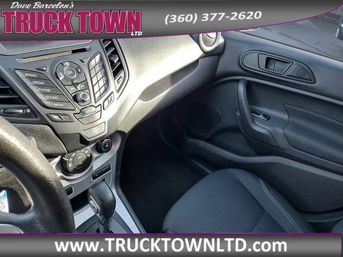Used 2017 Ford Fiesta SE image 14
