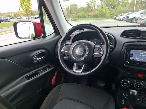 Used 2016 Jeep Renegade Trailhawk AWD/4WD image 15