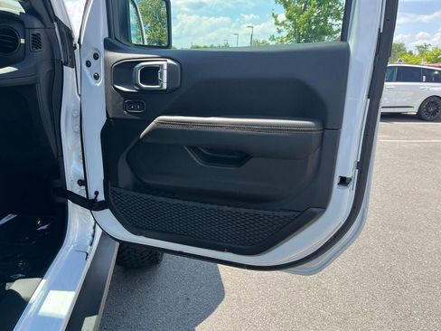 Used 2024 Jeep Wrangler Unlimited Rubicon 392 AWD/4WD image 26