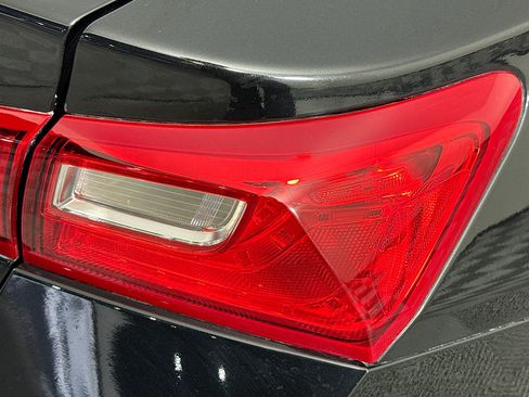 Used 2025 Chevrolet Malibu LT image 33