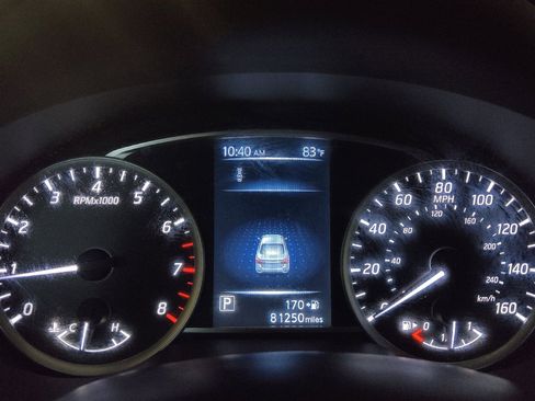 Used 2018 Nissan Sentra SR FWD image 23
