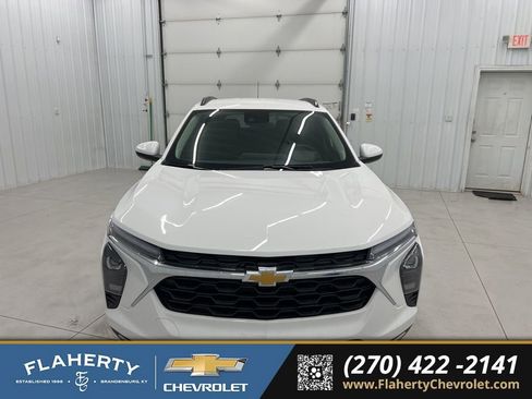 New 2026 Chevrolet Trax LT image 7