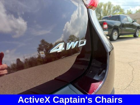 Used 2022 Ford Explorer XLT w/ Equipment Group 202A AWD/4WD image 19