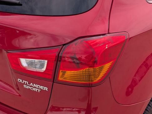 Used 2015 Mitsubishi Outlander Sport SE AWD/4WD image 11