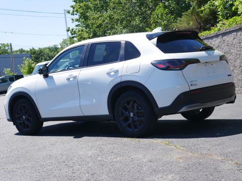 Used 2025 Honda HR-V Sport image 4