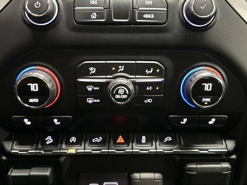 Used 2021 Chevrolet Silverado 1500 LT Trail Boss w/ Convenience Package II AWD/4WD image 47