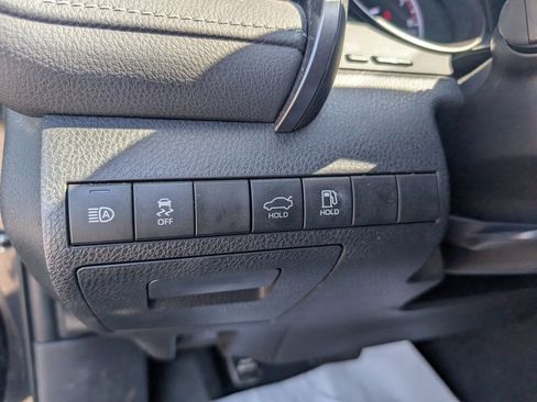 Used 2023 Toyota Camry SE image 22