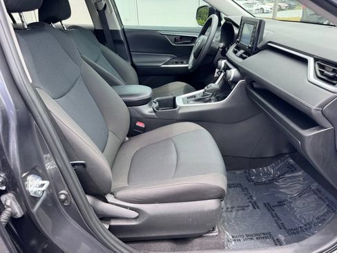 Used 2022 Toyota RAV4 LE AWD/4WD image 21