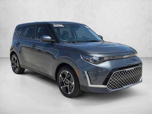 Used 2023 Kia Soul EX FWD image 3