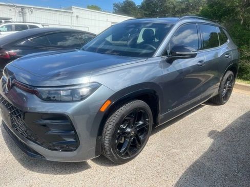 Used 2026 Volkswagen Tiguan SE R-Line image 1