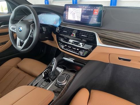 Used 2023 BMW 530i xDrive w/ Convenience Package AWD/4WD image 11