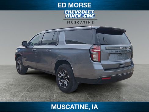 Used 2022 Chevrolet Suburban Z71 w/ Luxury Package AWD/4WD image 3