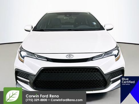 Used 2020 Toyota Corolla SE image 2