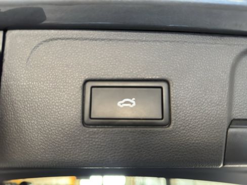 Used 2023 Volkswagen Atlas SEL image 20