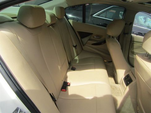Used 2013 BMW 320i Sedan image 6