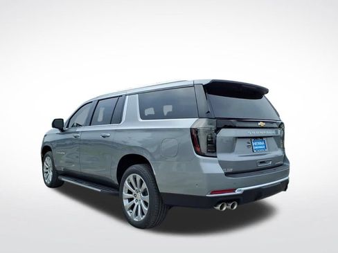 New 2026 Chevrolet Suburban Premier w/ Sun And Tow Package AWD/4WD image 6