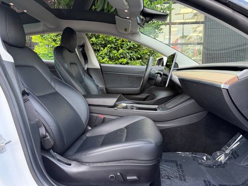 Used 2021 Tesla Model 3 Standard Range RWD image 33