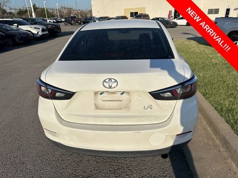 Used 2017 Toyota Yaris iA image 4