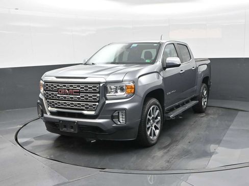 Used 2022 GMC Canyon Denali image 4